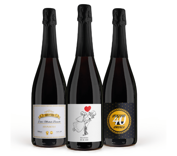 Tre bottiglie con etichette personalizzate per occasioni importanti